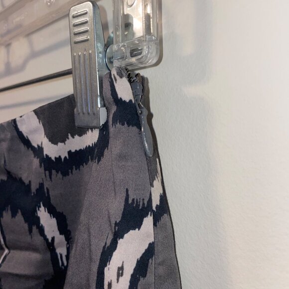 Ann Taylor Womens Abstract Print Pencil Skirt Size 10 Black/Gray - Picture 3 of 6